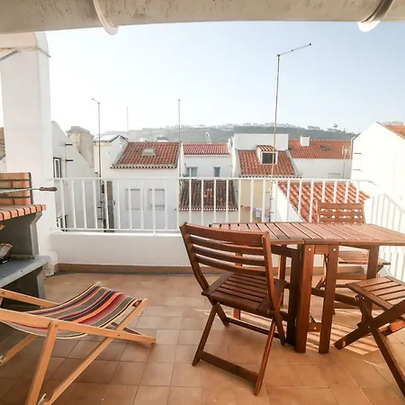 Casinha Da Liberdade Apartament Nazaré